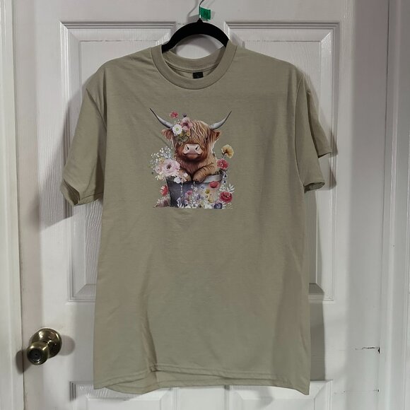 NEW Handcrafted Highland Cow Shirt Size Medium - Picture 1 of 4